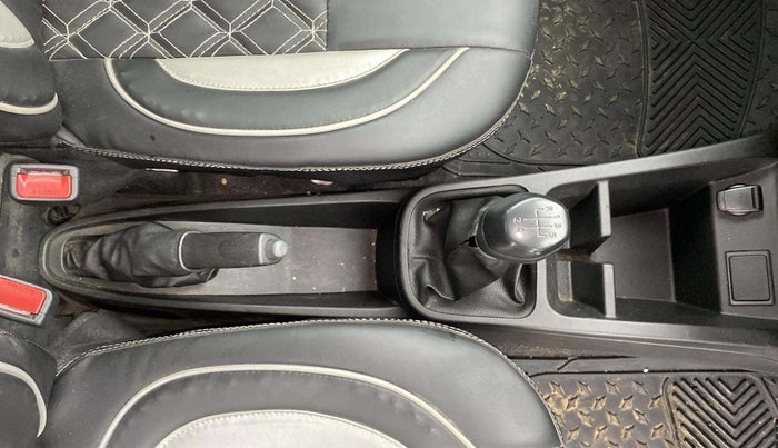 2022 Renault Kwid RXL 0.8 (O), Petrol, Manual, 8,351 km, Gear Lever
