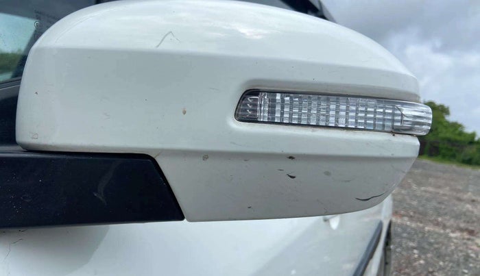 2018 Maruti Ertiga VDI SHVS, Diesel, Manual, 72,064 km, Left rear-view mirror - Mirror motor not working