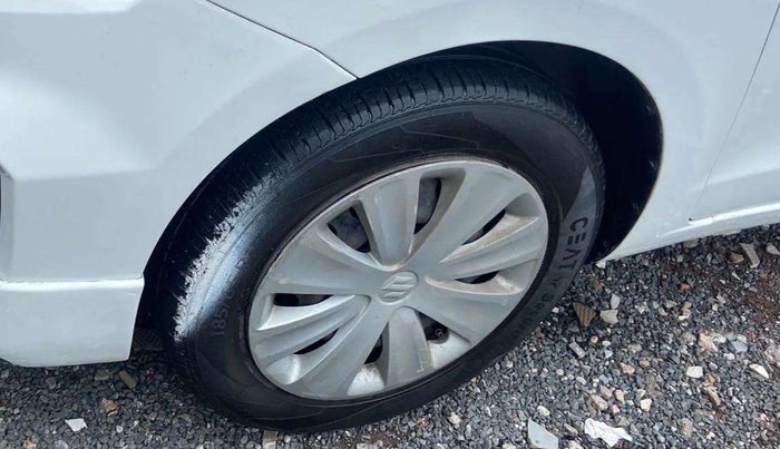 2018 Maruti Ertiga VDI SHVS, Diesel, Manual, 72,064 km, Left front tyre - Minor crack