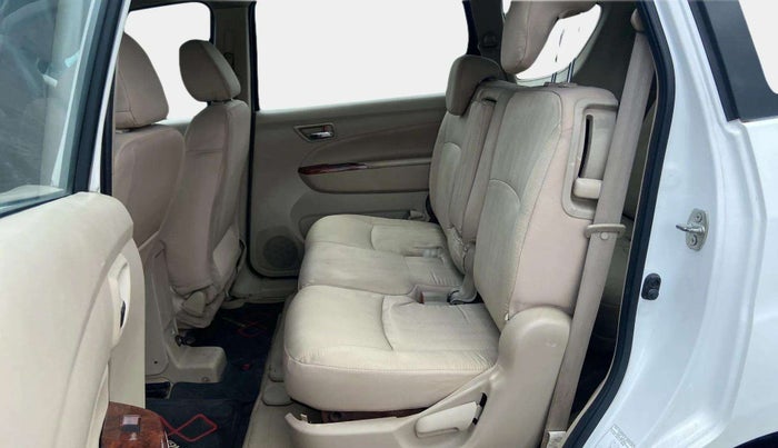 2018 Maruti Ertiga VDI SHVS, Diesel, Manual, 72,064 km, Right Side Rear Door Cabin