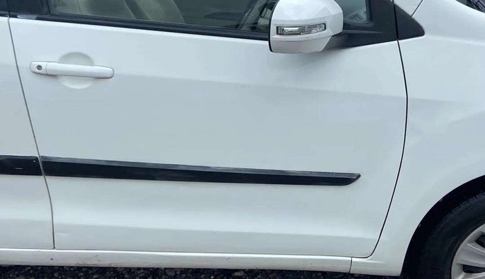 2018 Maruti Ertiga VDI SHVS, Diesel, Manual, 72,064 km, Driver-side door - Minor scratches