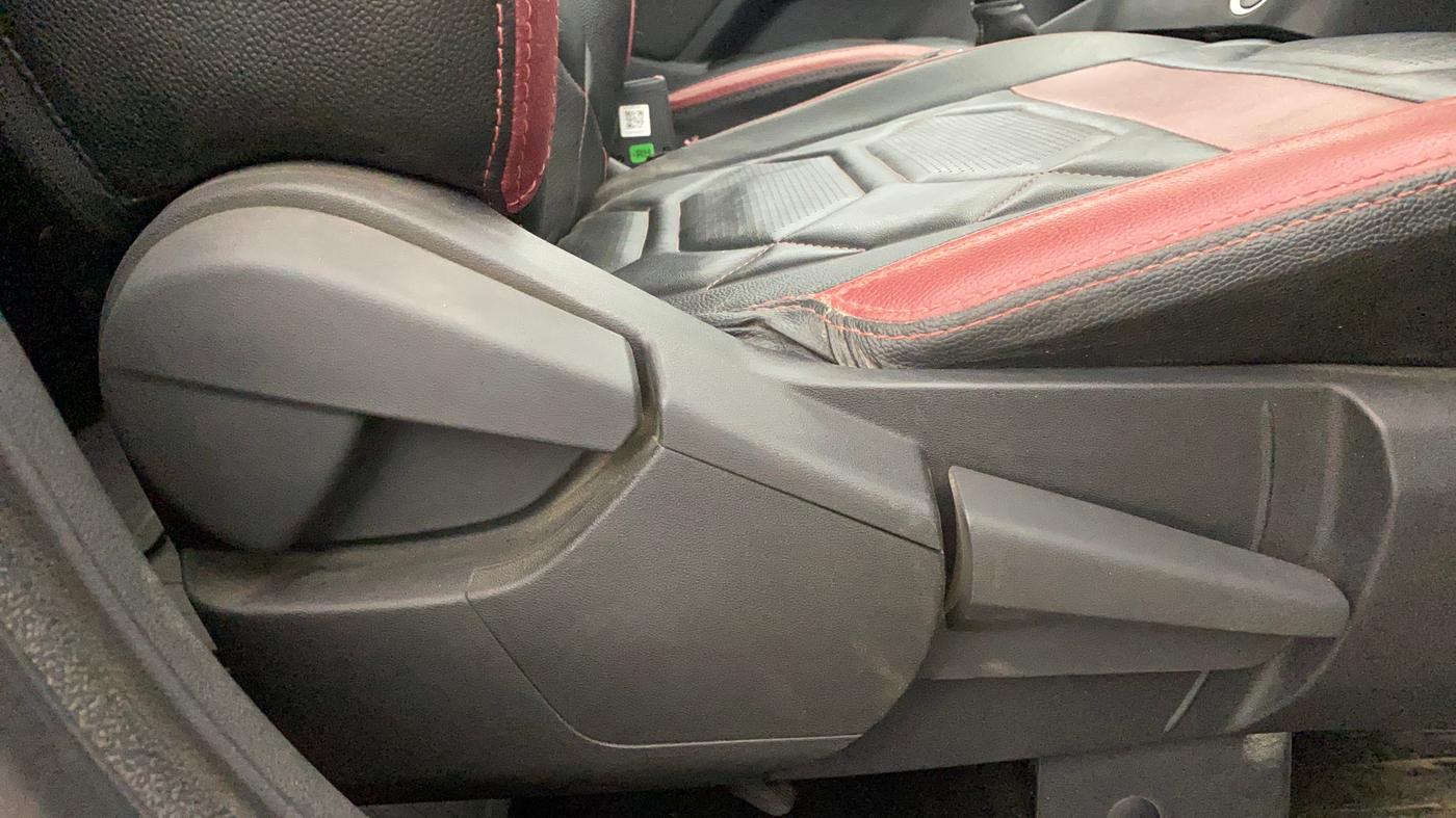 2022 Nissan MAGNITE XV PREMIUM TURBO (O), Petrol, Manual, 59,931 km, Driver Side Adjustment Panel