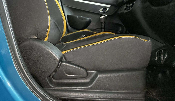 2022 Renault Kwid CLIMBER MT 1.0, Petrol, Manual, 15,322 km, Driver Side Adjustment Panel