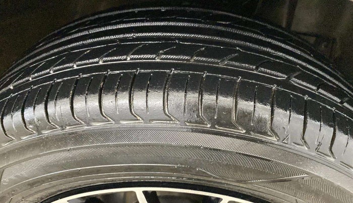 2019 Maruti New Wagon-R ZXI 1.2, Petrol, Manual, 58,677 km, Right Front Tyre Tread