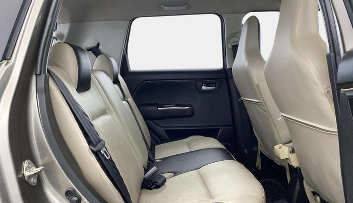 2019 Maruti New Wagon-R ZXI 1.2, Petrol, Manual, 58,677 km, Right Side Rear Door Cabin