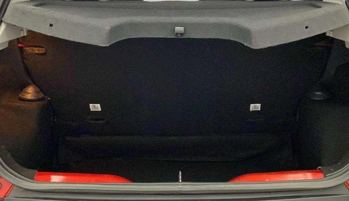 2022 Tata PUNCH CREATIVE IRA 1.2 RTN DUAL TONE, Petrol, Manual, 30,534 km, Boot Inside