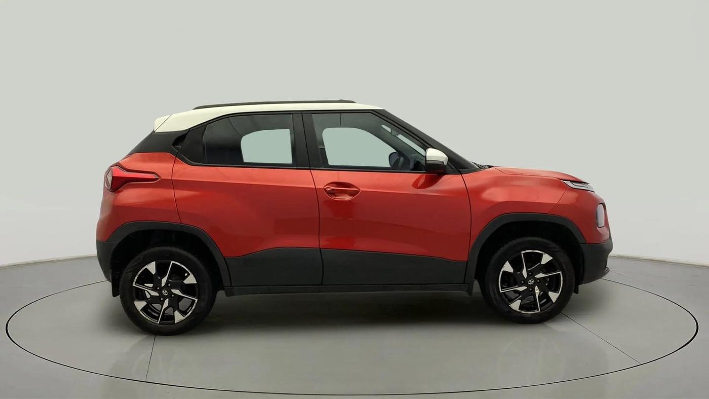 2022 Tata PUNCH CREATIVE IRA 1.2 RTN DUAL TONE, Petrol, Manual, 30,561 km, Right Side View