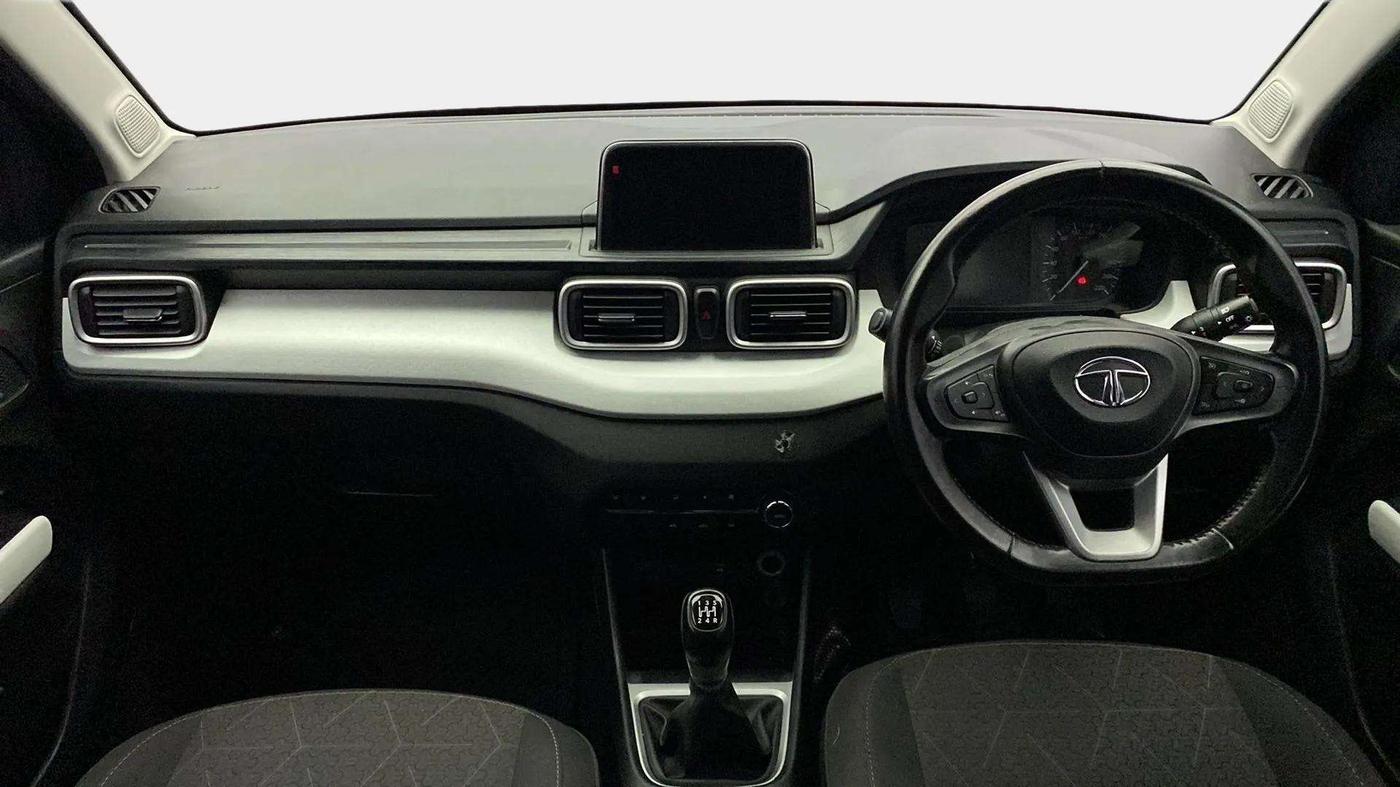 2022 Tata PUNCH CREATIVE IRA 1.2 RTN DUAL TONE, Petrol, Manual, 30,561 km, Dashboard