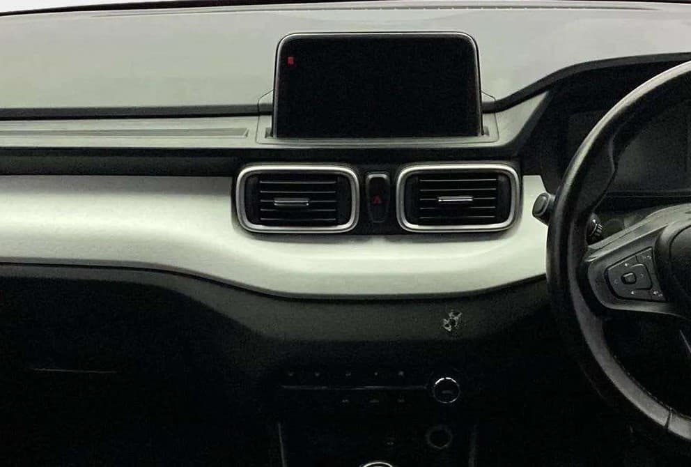 2022 Tata PUNCH CREATIVE IRA 1.2 RTN DUAL TONE, Petrol, Manual, 30,561 km, Air Conditioner
