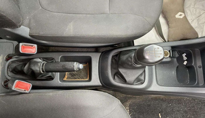 2016 Renault Kwid RXT 0.8, Petrol, Manual, 18,070 km, Gear Lever
