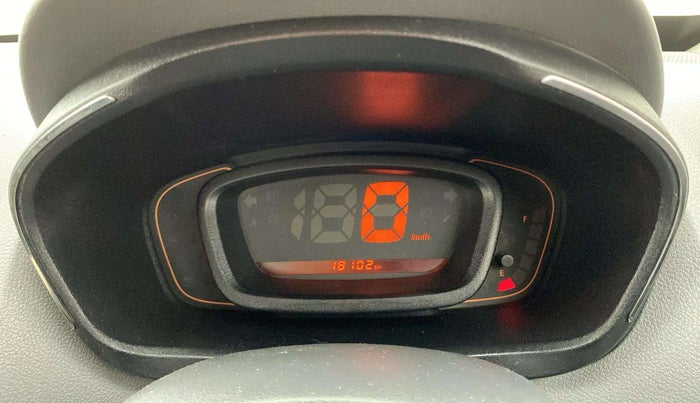 2016 Renault Kwid RXT 0.8, Petrol, Manual, 18,070 km, Odometer Image