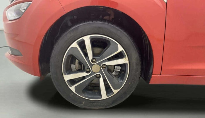 2023 Tata ALTROZ XZ PLUS SUNROOF CNG, CNG, Manual, 44,763 km, Left Front Wheel
