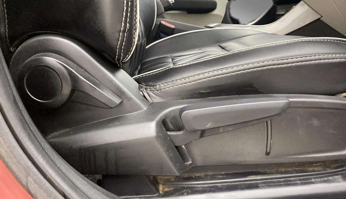 2023 Tata ALTROZ XZ PLUS SUNROOF CNG, CNG, Manual, 44,763 km, Driver Side Adjustment Panel
