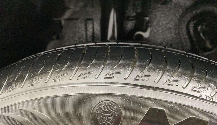 2018 Tata NEXON XZ PLUS PETROL, CNG, Manual, 57,510 km, Right Rear Tyre Tread