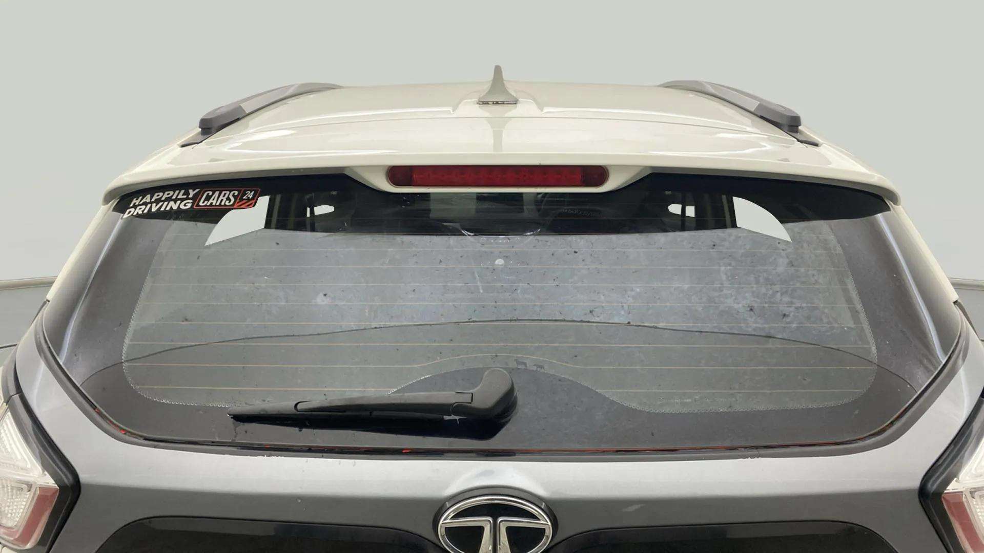 Rear-Windshield---Roof-25