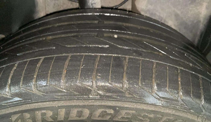 2018 Jeep Compass LIMITED 1.4 PETROL AT, Petrol, Automatic, 75,961 km, Right Rear Tyre Tread