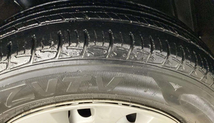 2018 Maruti Baleno SIGMA PETROL 1.2, Petrol, Manual, 42,965 km, Right Front Tyre Tread