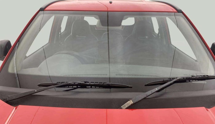 2018 Mahindra KUV 100 NXT K2 P 6 STR, Petrol, Manual, 1,22,395 km, Front Windshield