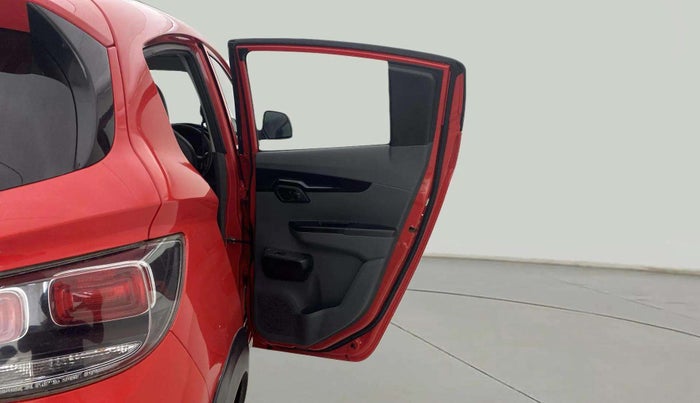 2018 Mahindra KUV 100 NXT K2 P 6 STR, Petrol, Manual, 1,22,395 km, RHS Rear Door