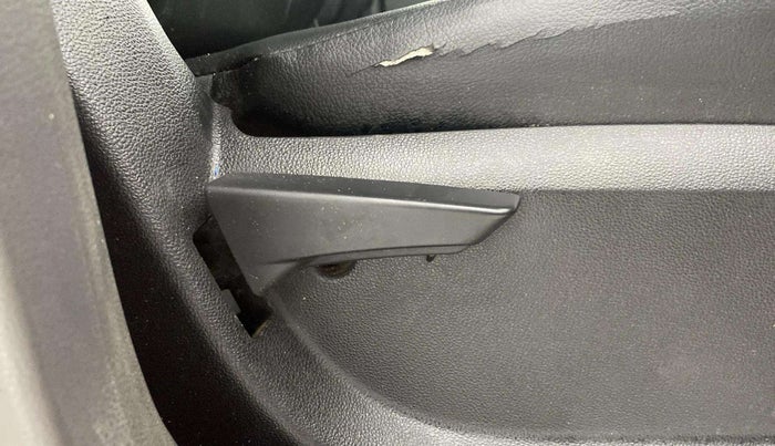 2018 Mahindra KUV 100 NXT K2 P 6 STR, Petrol, Manual, 1,22,395 km, Driver Side Adjustment Panel