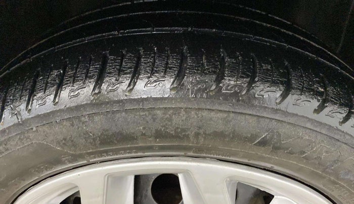 2020 Tata ALTROZ XT PETROL, Petrol, Manual, 64,771 km, Right Front Tyre Tread