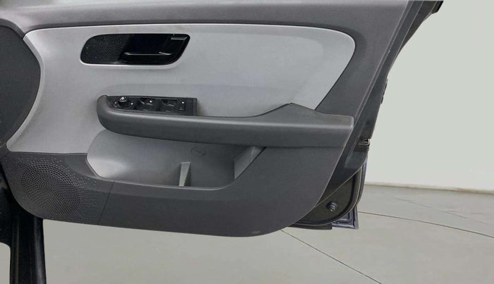 2020 Tata ALTROZ XT PETROL, Petrol, Manual, 64,771 km, Driver Side Door Panels Control
