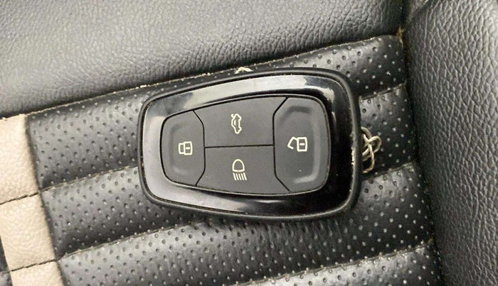 2020 Tata ALTROZ XT PETROL, Petrol, Manual, 64,771 km, Key Close Up
