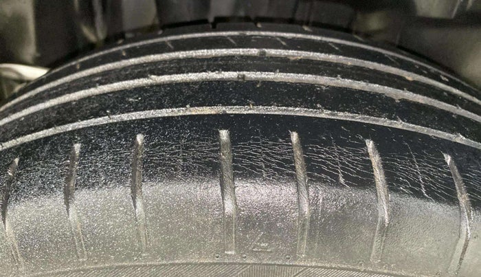 2018 Maruti Swift ZXI PLUS, Petrol, Manual, 84,674 km, Right Rear Tyre Tread