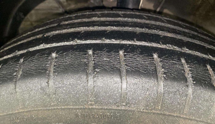 2018 Maruti Swift ZXI PLUS, Petrol, Manual, 84,674 km, Left Front Tyre Tread