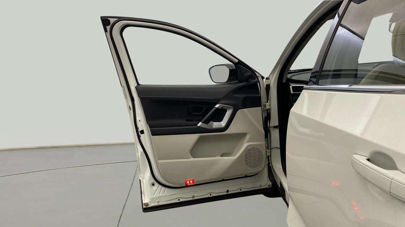 2022 Tata Safari XM, Diesel, Manual, 13,331 km, LHS Front Door