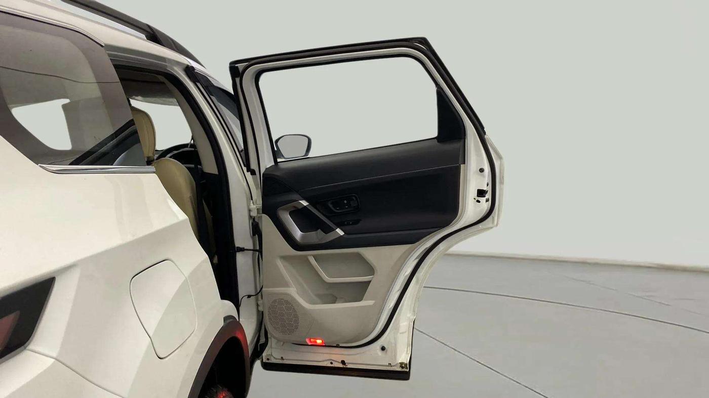 2022 Tata Safari XM, Diesel, Manual, 13,331 km, RHS Rear Door