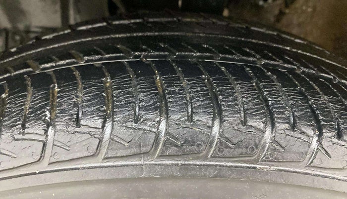 2020 Maruti New Wagon-R VXI 1.2, Petrol, Manual, 32,926 km, Left Front Tyre Tread