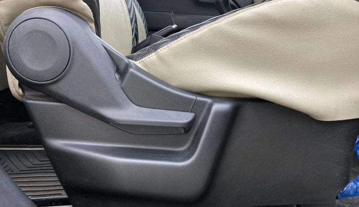 2020 Maruti New Wagon-R VXI 1.2, Petrol, Manual, 32,926 km, Driver Side Adjustment Panel