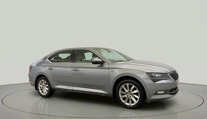 2017 Skoda Superb L&K 1.8 TSI AT, Petrol, Automatic, 87,280 km, Right Front Diagonal