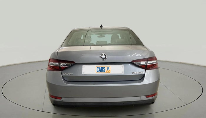 2017 Skoda Superb L&K 1.8 TSI AT, Petrol, Automatic, 87,280 km, Back/Rear