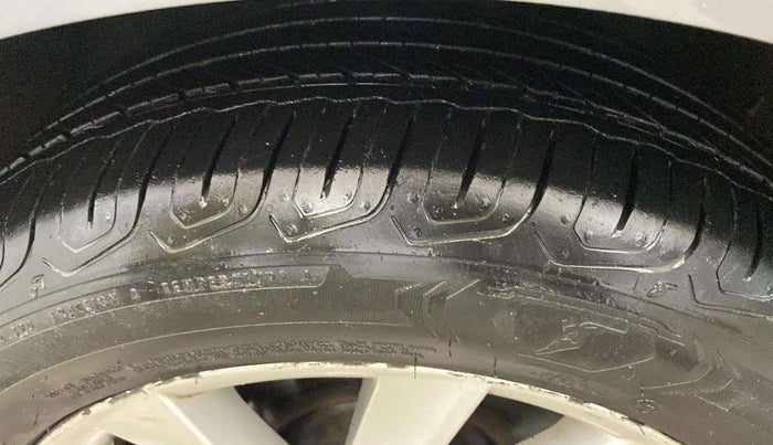 2017 Skoda Superb L&K 1.8 TSI AT, Petrol, Automatic, 87,280 km, Left Rear Tyre Tread