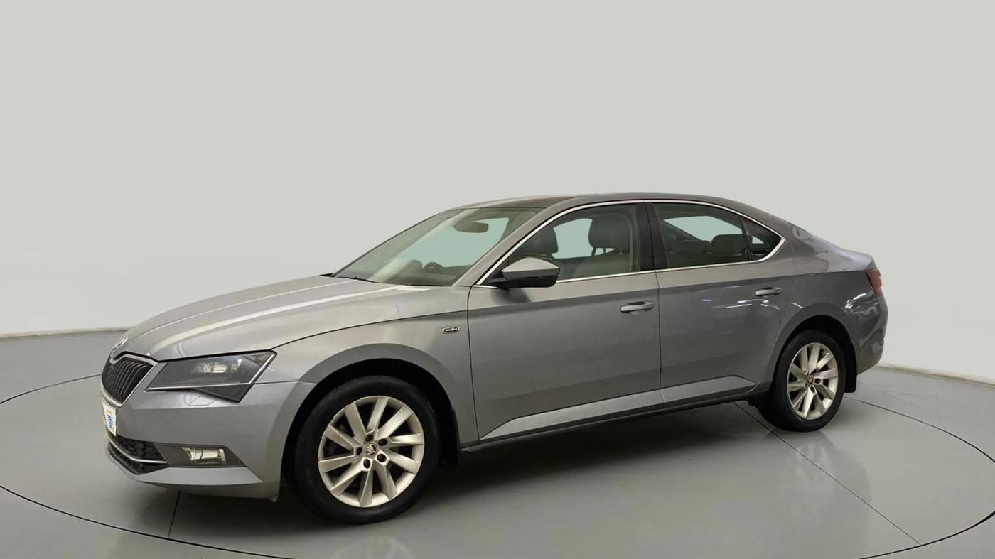 2017 Skoda Superb L&K 1.8 TSI AT, Petrol, Automatic, 87,280 km, Left Front Diagonal