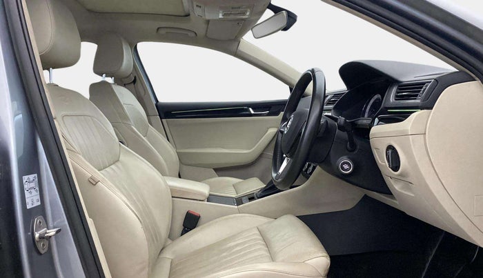 2017 Skoda Superb L&K 1.8 TSI AT, Petrol, Automatic, 87,280 km, Right Side Front Door Cabin