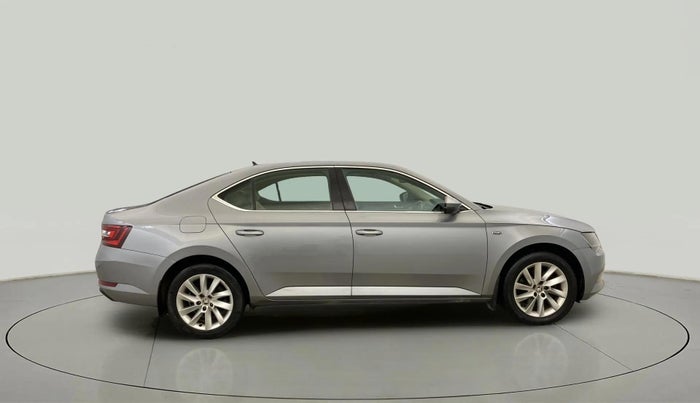 2017 Skoda Superb L&K 1.8 TSI AT, Petrol, Automatic, 87,280 km, Right Side View