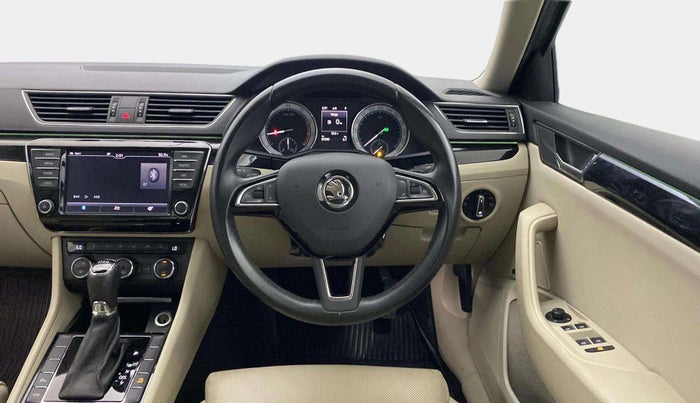 2017 Skoda Superb L&K 1.8 TSI AT, Petrol, Automatic, 87,280 km, Steering Wheel Close Up