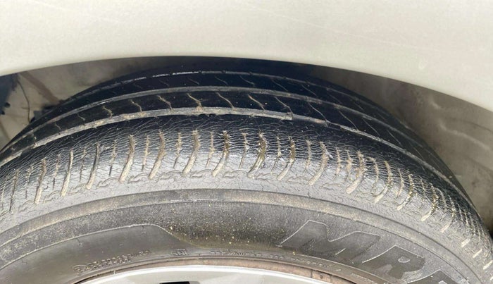 2014 Maruti Celerio VXI, Petrol, Manual, 87,754 km, Left Front Tyre Tread