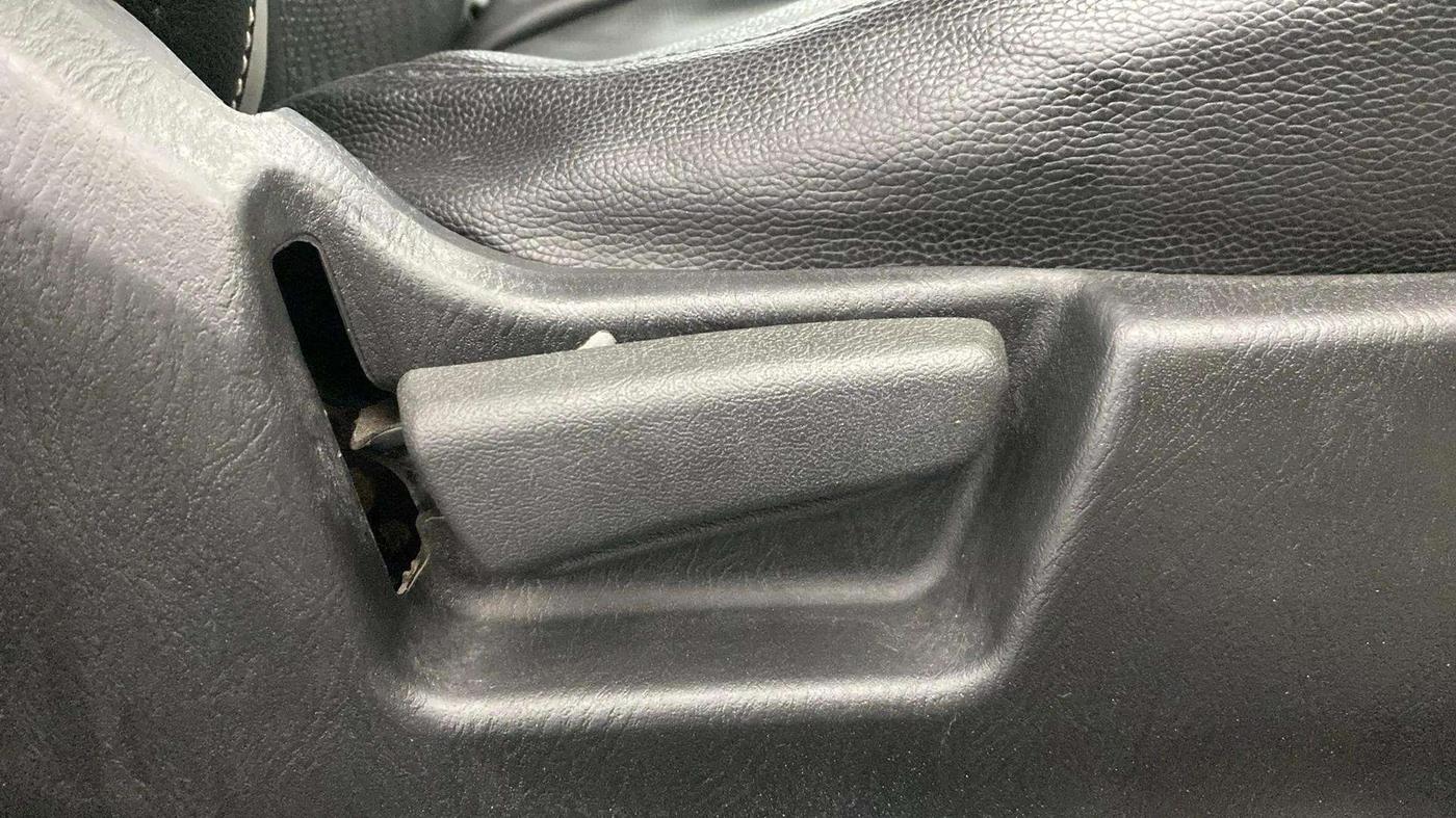 2022 Maruti Alto VXI PLUS, Petrol, Manual, 71,198 km, Driver Side Adjustment Panel