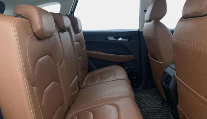 2021 MG HECTOR PLUS SELECT 2.0 DIESEL TURBO MT 7-STR, Diesel, Manual, 60,387 km, Right Side Rear Door Cabin