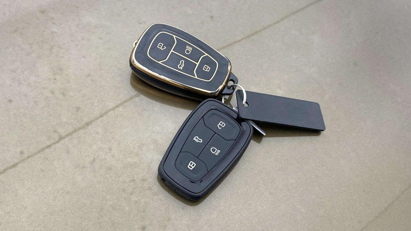 2024 Tata TIGOR XZA Plus iCNG , CNG, Automatic, 4,056 km, Key Close Up