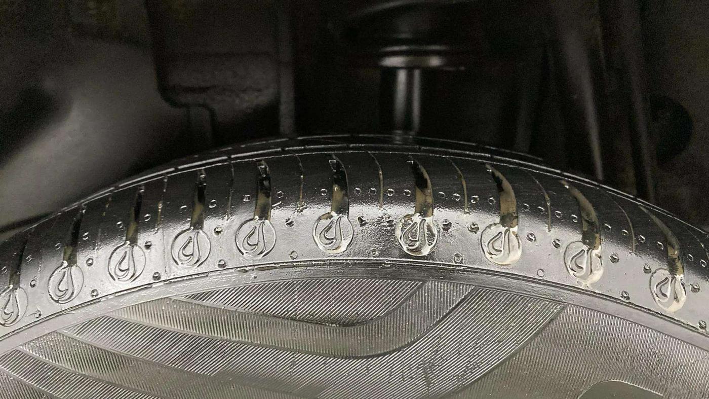 2024 Tata TIGOR XZA Plus iCNG , CNG, Automatic, 4,056 km, Left Rear Tyre Tread