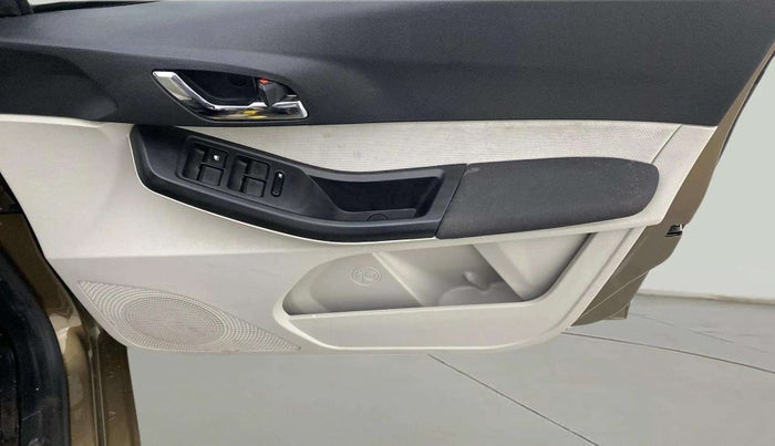 2024 Tata TIGOR XZA Plus iCNG , CNG, Automatic, 4,056 km, Driver Side Door Panels Control
