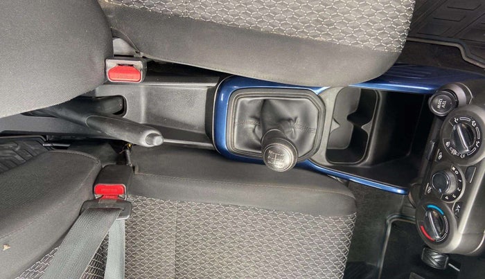 2022 Maruti IGNIS SIGMA 1.2, Petrol, Manual, 33,291 km, Gear Lever