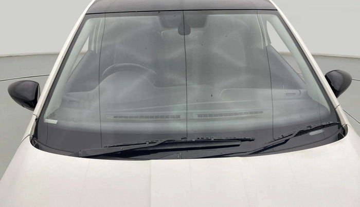 2017 Skoda Rapid STYLE 1.6 MPI AT, Petrol, Automatic, 29,914 km, Front Windshield