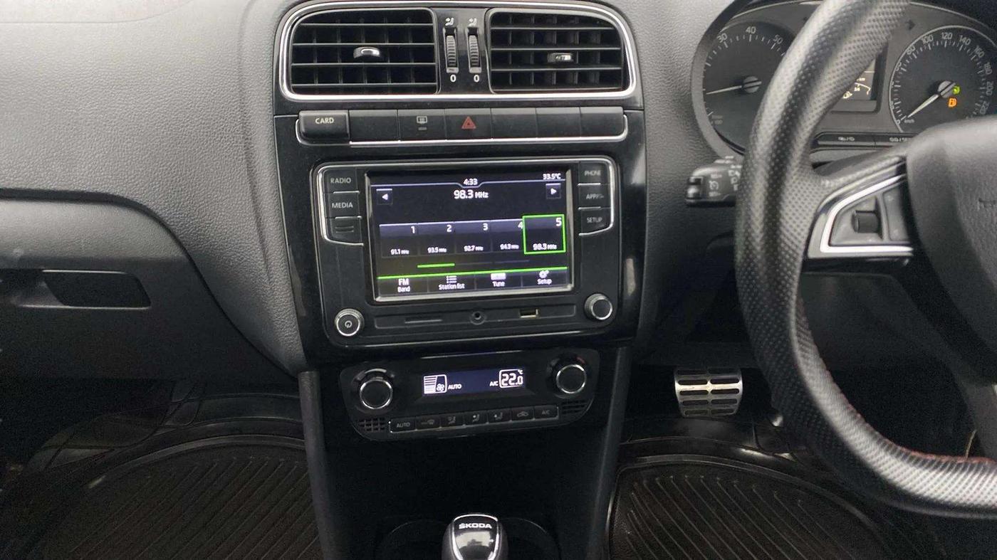 2017 Skoda Rapid STYLE 1.6 MPI AT, Petrol, Automatic, 29,914 km, Air Conditioner