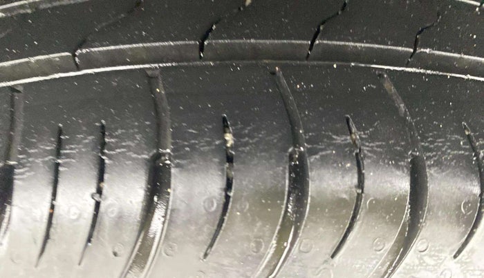 2022 Renault Kiger RXT (O) TURBO MT, Petrol, Manual, 15,569 km, Left Rear Tyre Tread